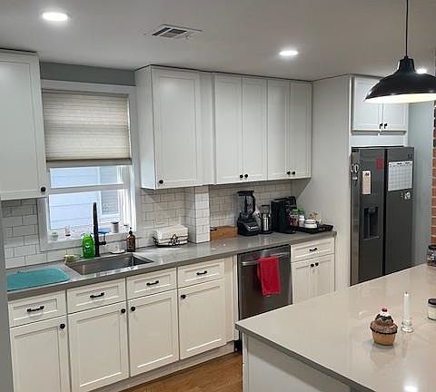 3rd image of 86 Sanford Pl