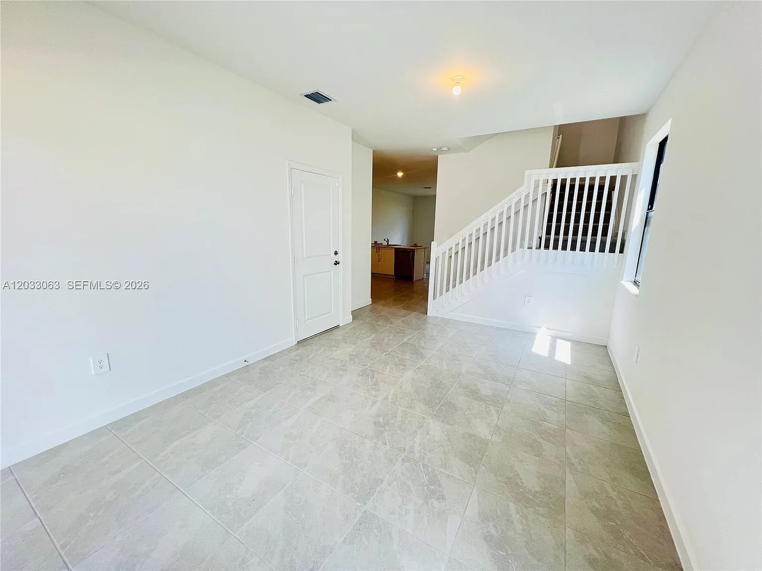 4 bed, 1828 sqft, $3,100 — Photo 4