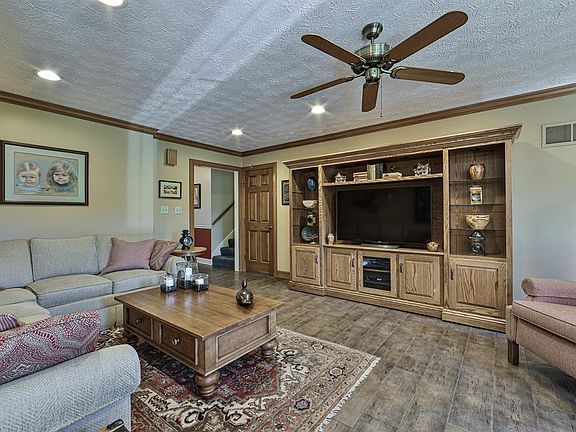 5th image of 1736 Woodland Trl