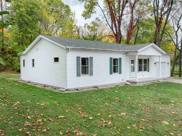 5315 E Quiet Water Ct, Monticello, IN 47960