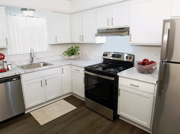 Uptown 11 Townhouses