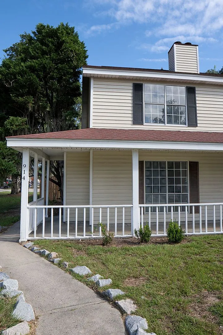 Beautifully Renovated Home in the Heart of Port Royal Walk to Everything! — Photo 1