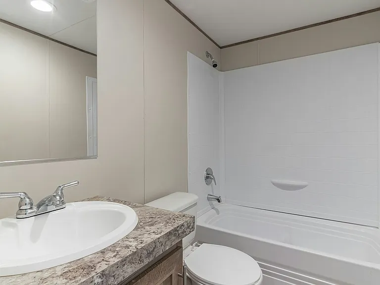 109 E Briar Dr — Photo 14