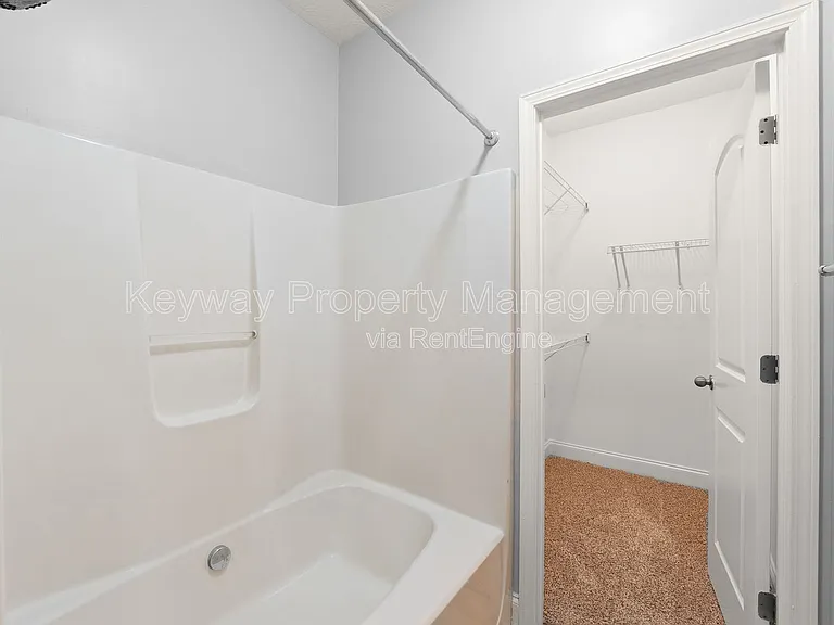 366 Bowen Fls — Photo 15