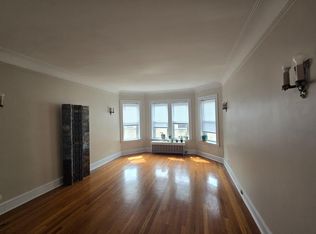 1914 W Morse Ave APT 3N, Chicago, IL 60626
