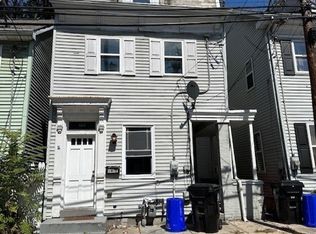1412 Zarker St, Harrisburg, PA 17104