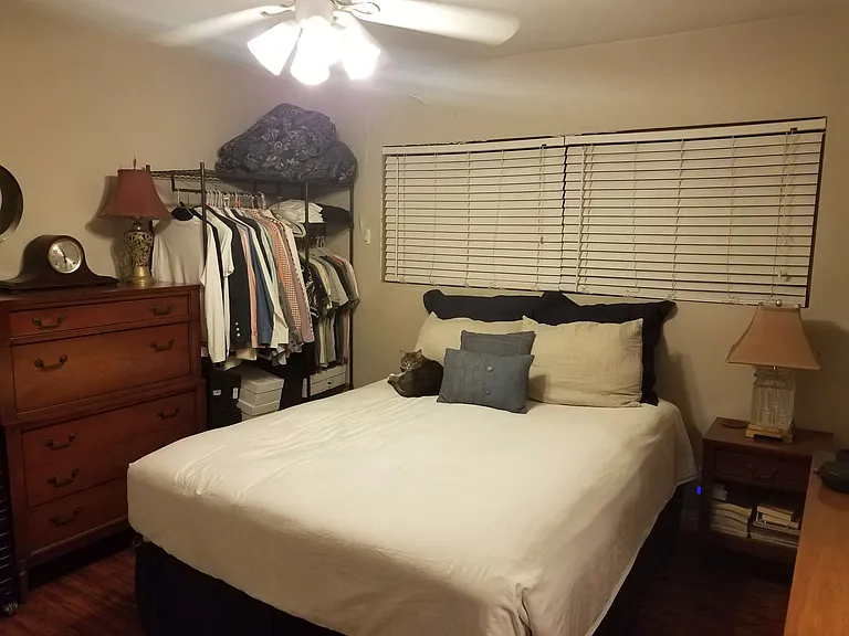 1610 Barry Ave #5 — Photo 3