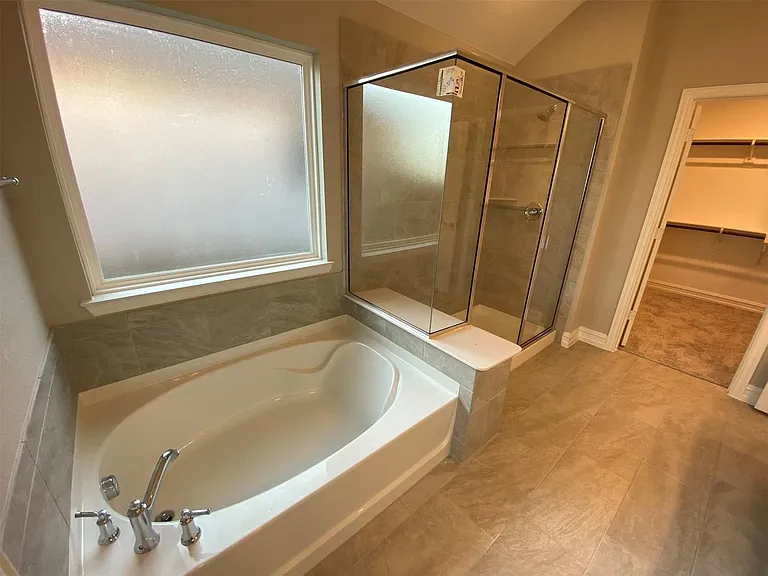 2816 Redbud Ln — Photo 25
