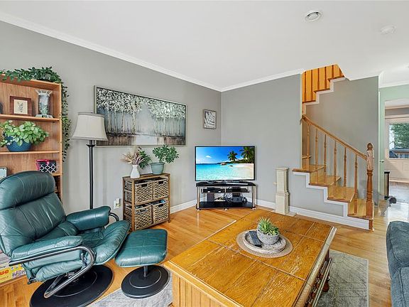 5th image of 33 Laumann Place