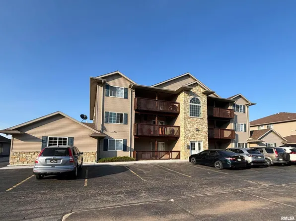 121 E Price St Unit 201, Eldridge, IA 52748