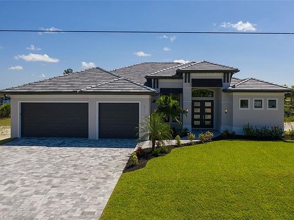 2nd image of 824 NW 37th Pl