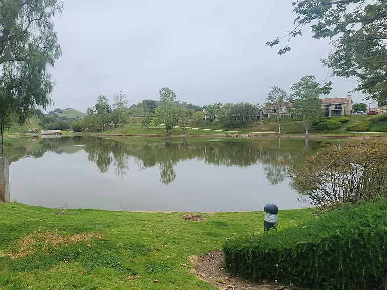 272 Augustine Way #B — Photo 33