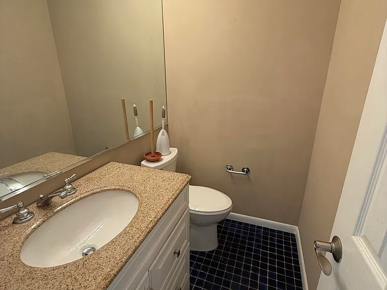 6 Barbara Ln — Photo 8