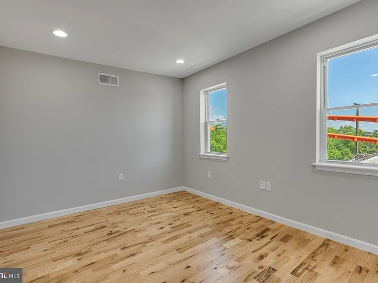 410 Diamond St #2 — Photo 12