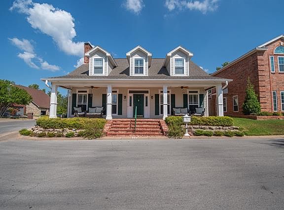 2nd image of 8212 Mountain Lake Ct