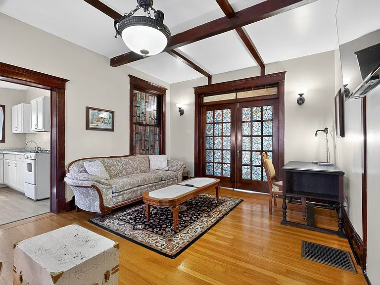Gold Apt - Furnished Living Space
