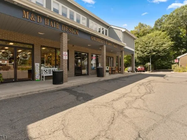 55 Skyline Dr, Ringwood, NJ 07456