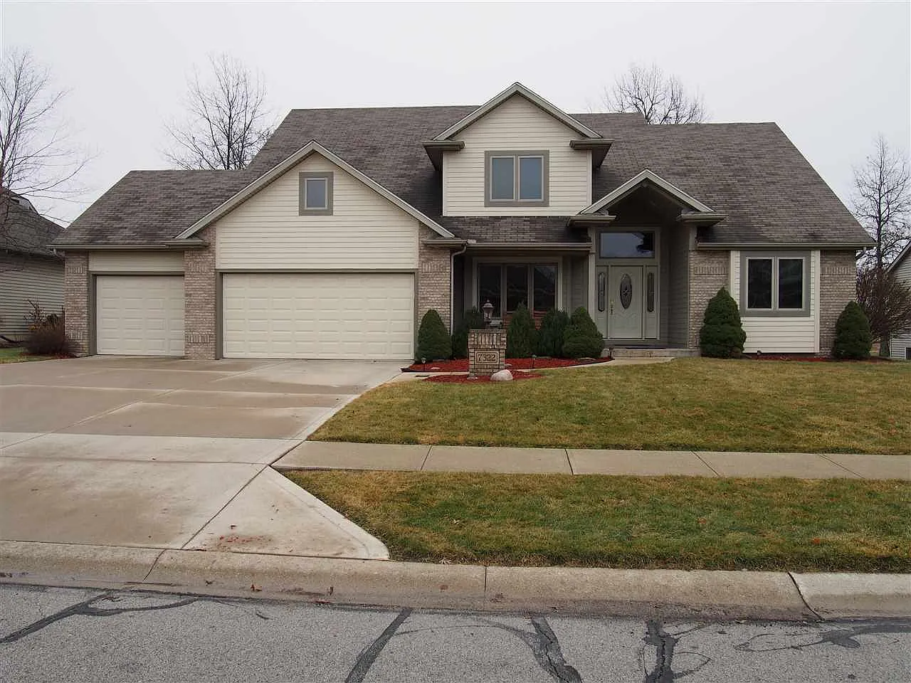 7322 Hawksnest Trl photo 1