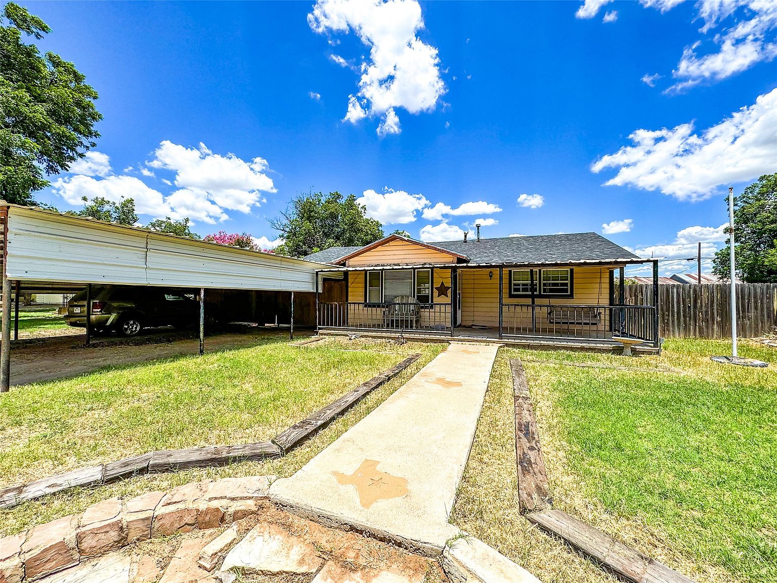 904 SE 2nd St, Knox City, TX 79529 | Zillow