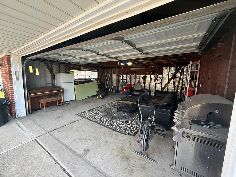 4176 Williams St — Photo 25