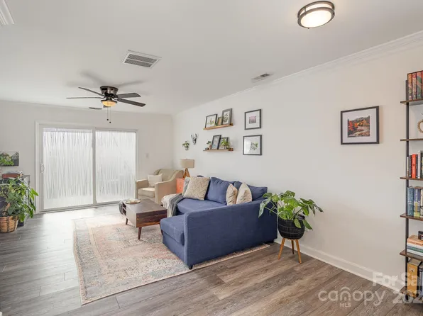 1344 Green Oaks Ln APT H, Charlotte, NC 28205
