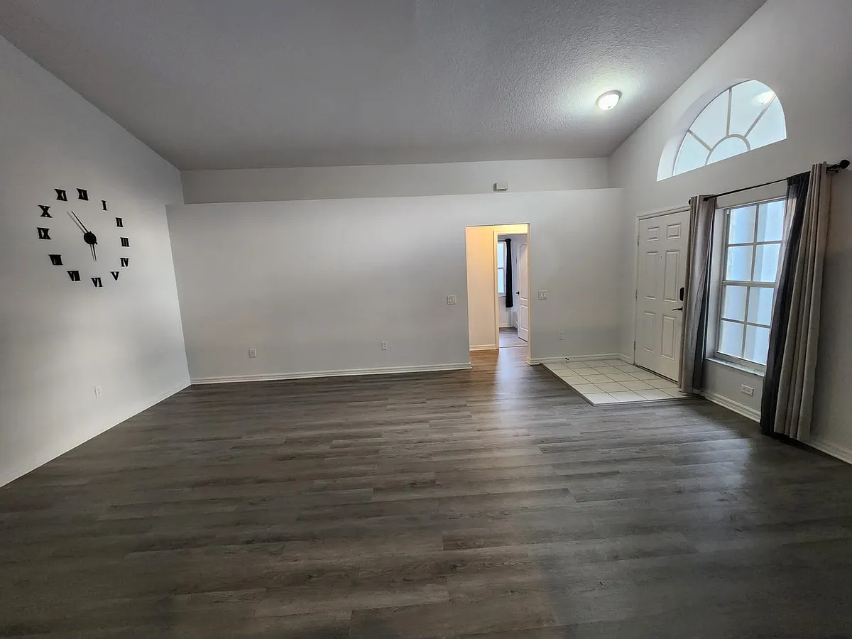 Building Photo - 12832 Kings Lake Dr