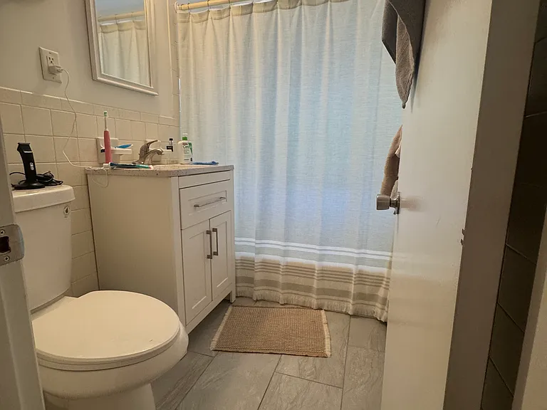 21 Walnut St #2 — Photo 4