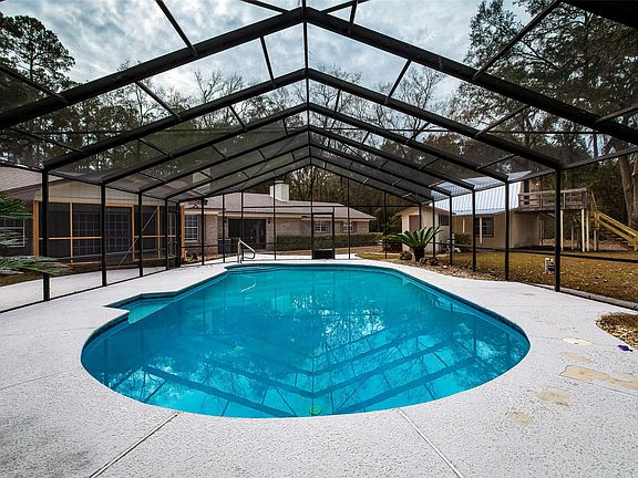 2nd image of 28175 Hammock Rd