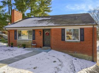 5 Felix Dr, Pittsburgh, PA 15236