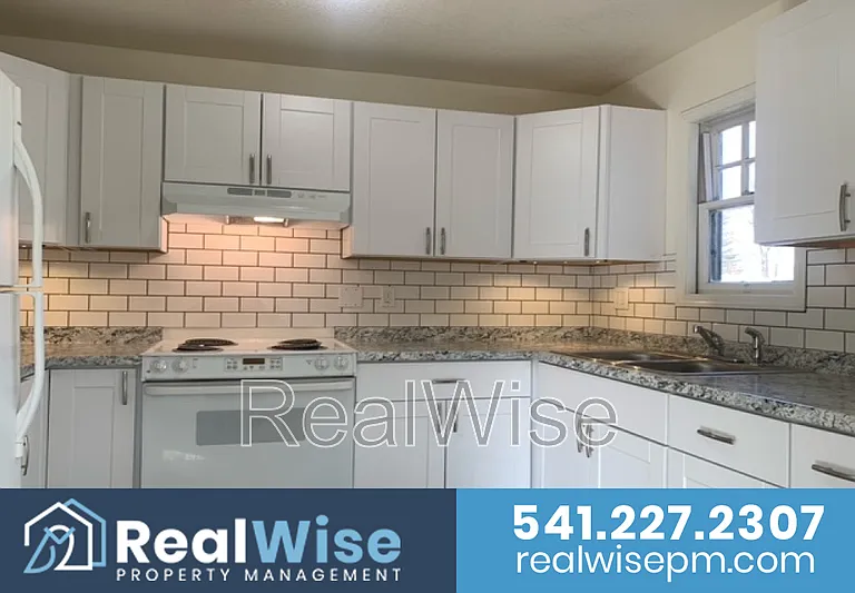 1799 Williams Hwy — Photo 2