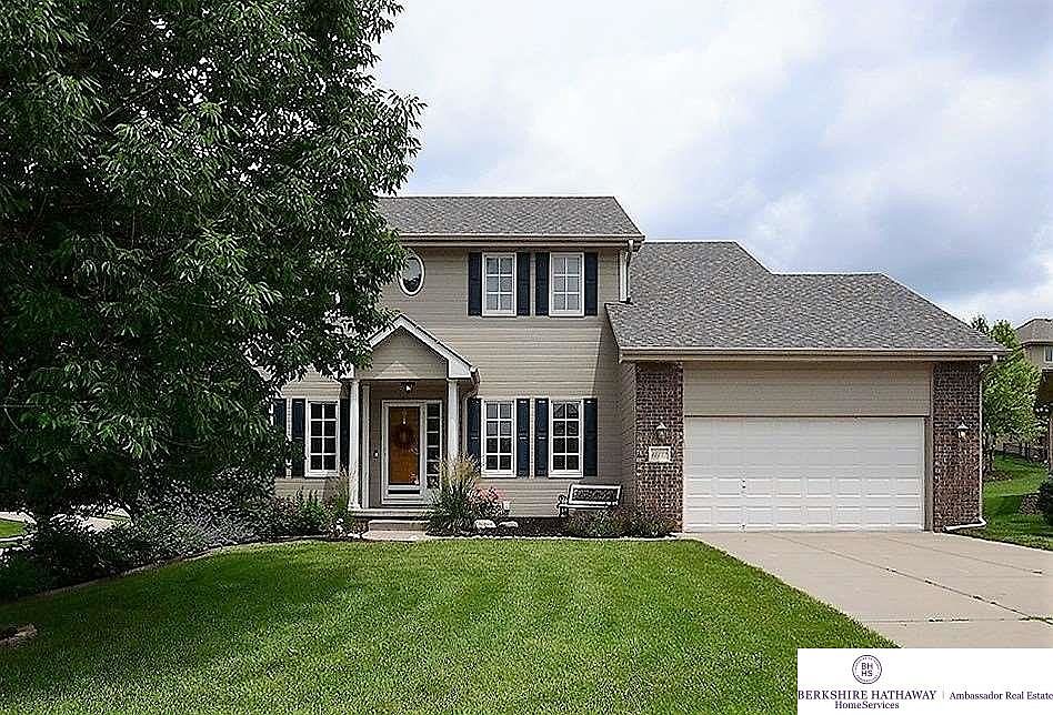 1st image of 17332 Oakbrook Cir