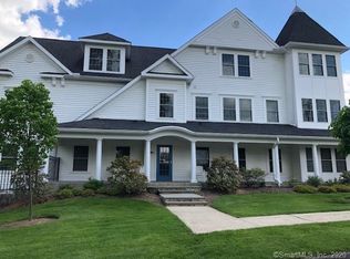 76 Governor St #D2, Ridgefield, CT 06877