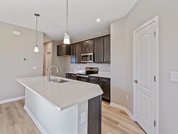 3rd image of 1314 Parkside Dr #146-B