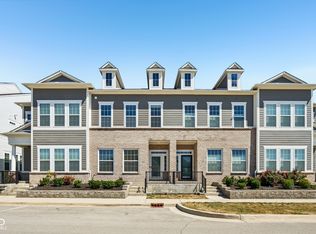 688 Lagerfield Dr, Carmel, IN 46032