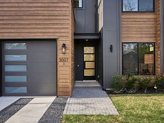 3rd image of 3007 Garwood St #1