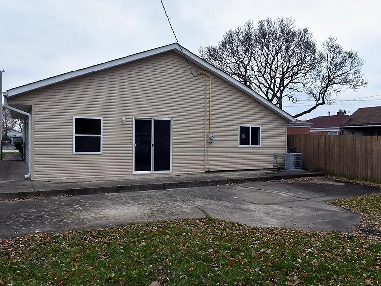 2710 Reuter St — Photo 10