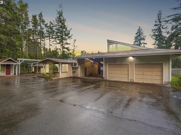 5613 Munsel Ln, Florence, OR 97439