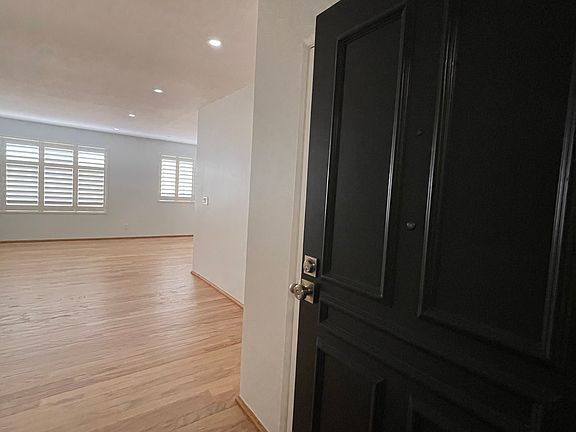 2nd image of 700 Westmount Dr APT 103