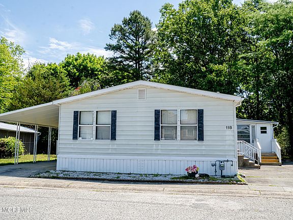 2nd image of 118 Douglas Drive