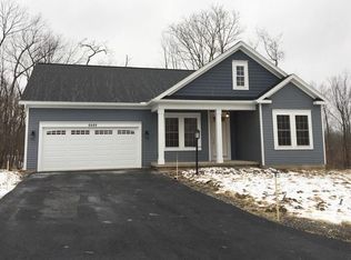 6449 Southgate Hills Dr, Victor, NY 14564
