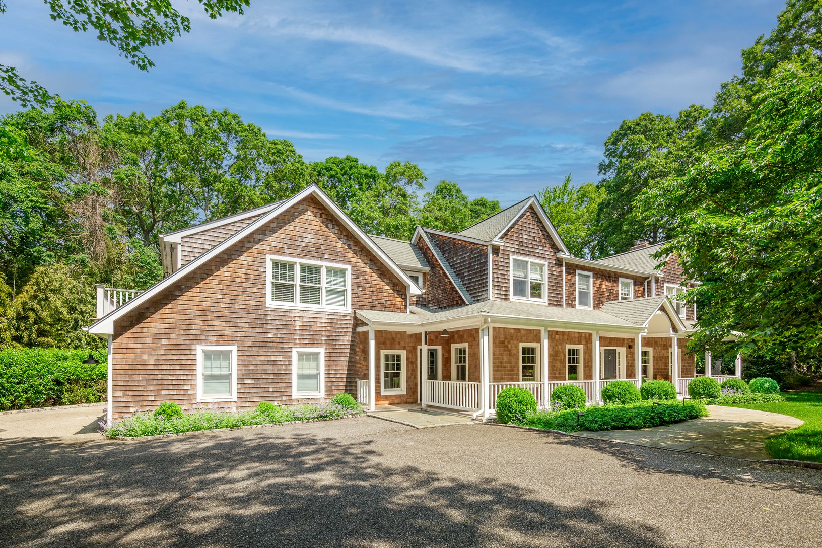  Inviting covered porch