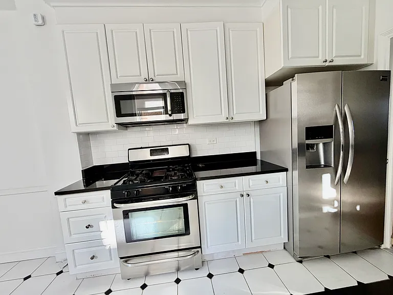 40 Shore Blvd #5H — Photo 18