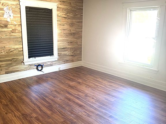 5th image of 81 N Lynn Ave
