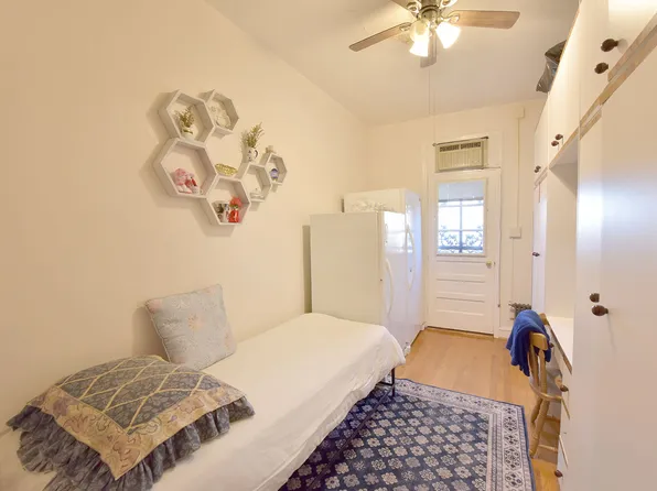 91 Webster Avenue image 9 of 13