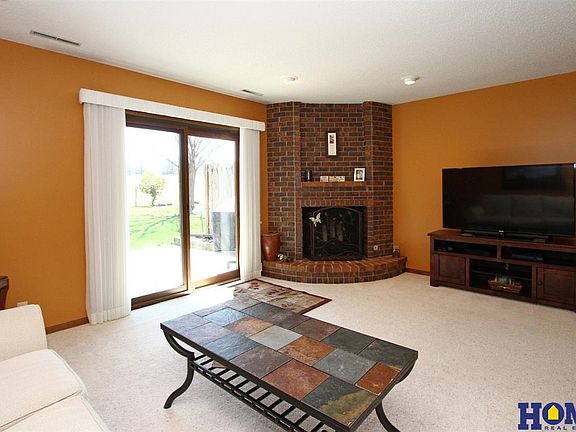 4th image of 6619 Boxelder Dr