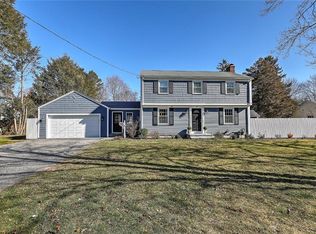 8 Laurel Ln, Barrington, RI 02806