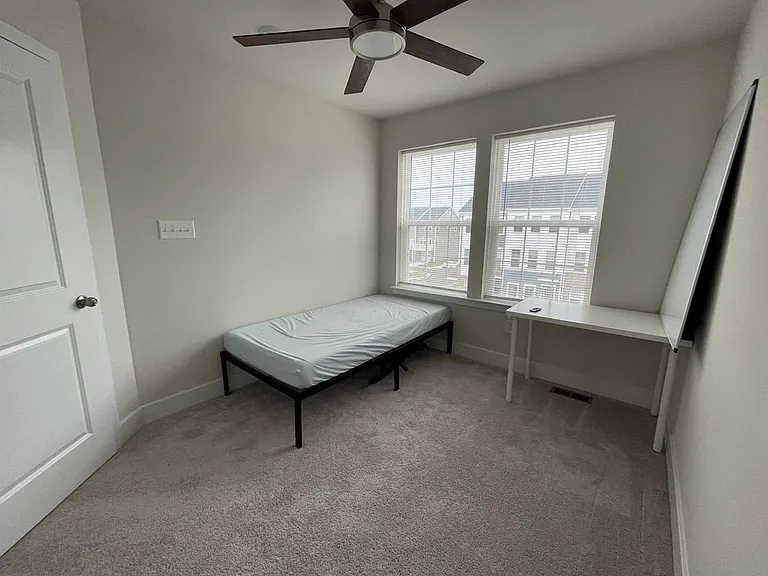 1235 Greylock Ln — Photo 34