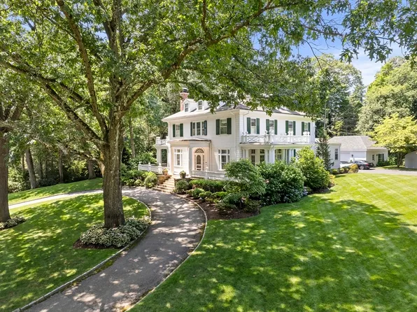 19 Rangeley Rd, Winchester, MA 01890