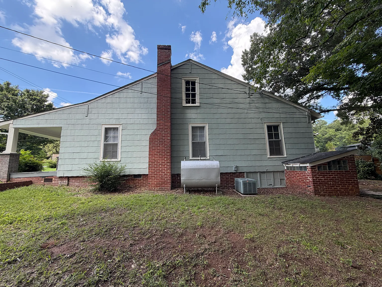 3 bed, 1200 sqft, $1,200 — Photo 3