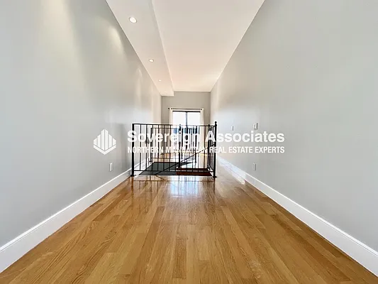 Rented by Sovereign Associates | media 16